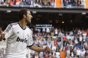 潘展乐勇夺世锦赛金牌 中国游泳新星闪耀国际舞台