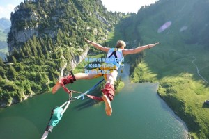 男篮防线屡现缺口 核心轮换争议持续 信任危机悄然临近