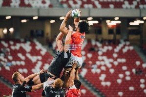 里夫斯赌上未来？拒绝湖人近九千万续约，自由市场暗流涌动