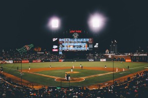 詹俊点评红魔双面表现，场面失势结果取胜，冬窗补强中场边路成关键