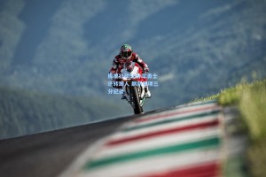 库里狂砍50分率勇士逆转湖人 刷新多项三分纪录