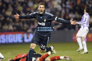 格斗巨星巅峰对决，传奇之战引爆全球拳坛